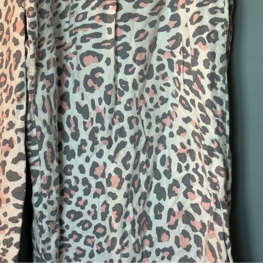 Victoria's Secret Leopard Print 2 Piece Pajamas Button Up Top Elastic/Tie Bottom - Picture 7 of 9